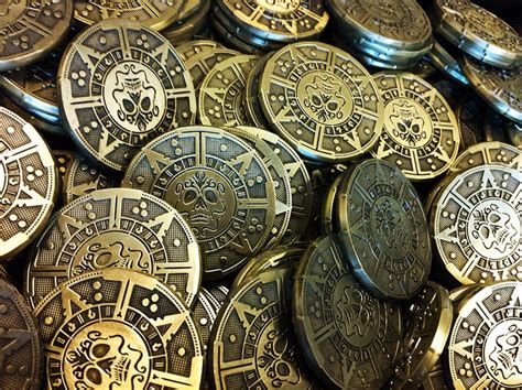 pirate gold poker chips